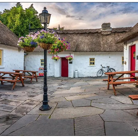 Luxusní stan Loughcrew Glamping *